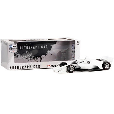 Dallara IndyCar (Road Course Configuration) White Autograph Car "NTT IndyCar Series" (2022) 1/18 Diecast Model Car By Greenlight 4 Dallara IndyCar (Road Course Configuration) White Autograph Car "NTT IndyCar Series" (2022) 1/18 Diecast Model Car By Greenlight - Image 2