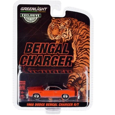 1968 Dodge Charger R/T Orange With Black Top And Tail Stripes "Bengal Charger" 1/64 Diecast Model Car By Greenlight 4 1968 Dodge Charger R/T Orange With Black Top And Tail Stripes "Bengal Charger" 1/64 Diecast Model Car By Greenlight - Image 2